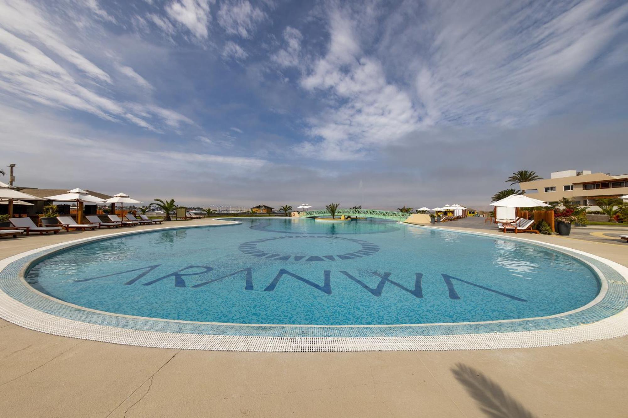 Aranwa Paracas Resort & Spa מראה חיצוני תמונה The swimming pool at the resort